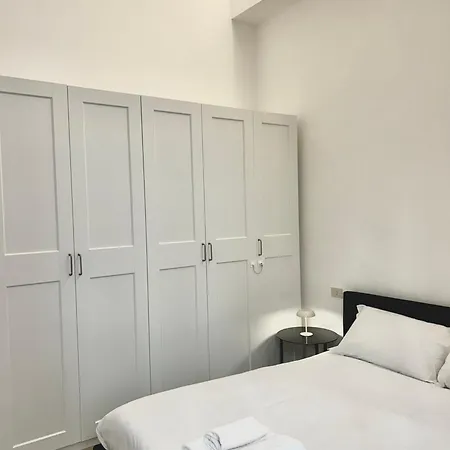 Casa Verga - Exclusive Haven Of Style And Elegance In Moscova Apartment *