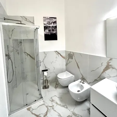 Casa Verga - Exclusive Haven Of Style And Elegance In Moscova Milan